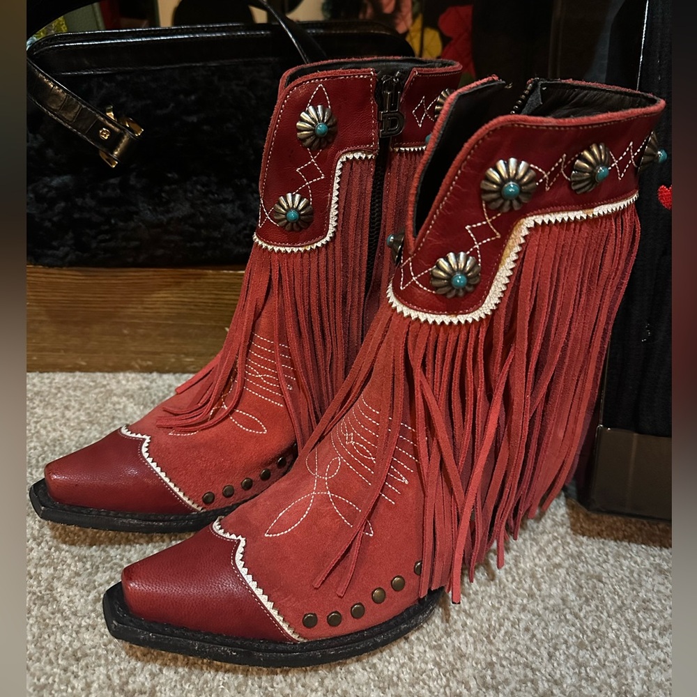 DOUBLE D RANCH BOOTS—RESERVED LISTING